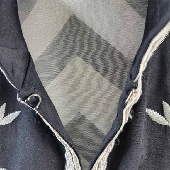 Debbie Shuchat Embroidered Jacket /Blazer Hook closures Size 16 Black 97% Cotton - Picture 11 of 16